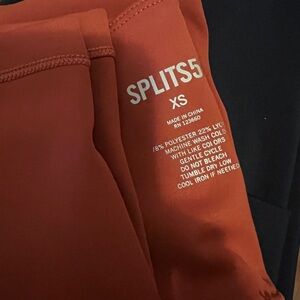 SPLITS59 Rust Orange Active Leggings - XS